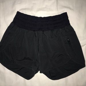 Lululemon tracker shorts